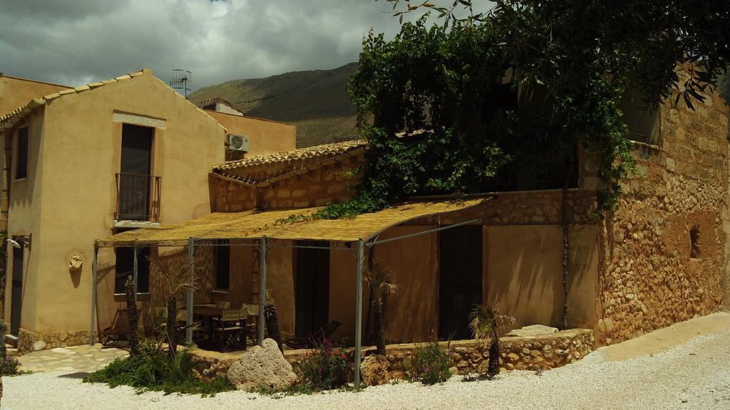 Baglio Poma Villa Castelluzzo Exterior photo